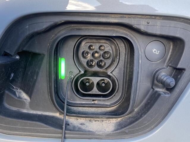 Volvo XC40 Single Motor Extended Range Ultimate 82 kWh LEKKER COMPLEET | 1e eigenaar | BTW VERREKENBAAR | 100% ONGEVAL VRIJ | TREKHAAK | RIJKLAARPRIJS INCL. RESTERENDE FABR. GARANTIE T/M 01-2026