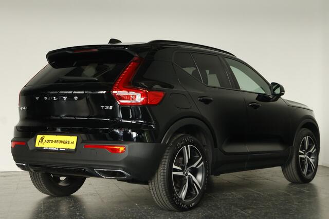 Volvo XC40 1.5 T3 R-Design / LED / Navi / CarPlay / Trekhaak / Camera