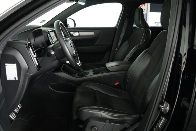 Volvo XC40 1.5 T3 R-Design / LED / Navi / CarPlay / Trekhaak / Camera
