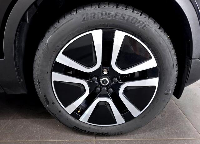 Volvo XC40 1.5 T4 Recharge 155kW/211pk DCT7 Inscription PANORAMADAK + HARMAN/KARDON + EL.TREKHAAK + CRUISE + NAVI SENSUS + BLIS + LANE ASSIST + EL.STOELEN + STUUR-&STOELVERWARMING V&A + 360 CAMERA + KEYLESS + PARKSENSOREN V&A + 19" LM-VELGEN!!
