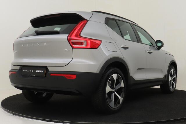 Volvo XC40 B4 (M-HYBRID) PLUS DARK -CAMERA|ADAP.CRUISE|VERW.VOORRUIT|TREKHAAK|HARMAN/KARDON|19"