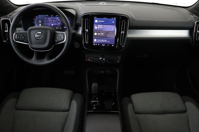 Volvo XC40 B4 (M-HYBRID) PLUS DARK -CAMERA|ADAP.CRUISE|VERW.VOORRUIT|TREKHAAK|HARMAN/KARDON|19"