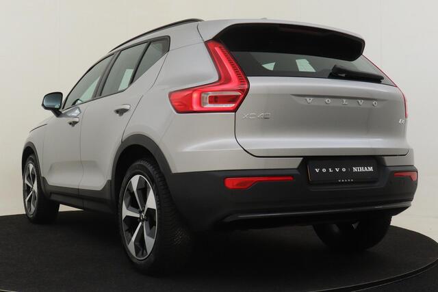 Volvo XC40 B4 (M-HYBRID) PLUS DARK -CAMERA|ADAP.CRUISE|VERW.VOORRUIT|TREKHAAK|HARMAN/KARDON|19"