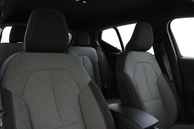 Volvo XC40 B4 (M-HYBRID) PLUS DARK -CAMERA|ADAP.CRUISE|VERW.VOORRUIT|TREKHAAK|HARMAN/KARDON|19"