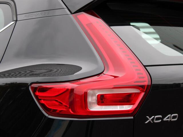 Volvo XC40 1.5 T4 Recharge Inscription Expression Automaat / Trekhaak / Harman Kardon Audio / 19" velgen