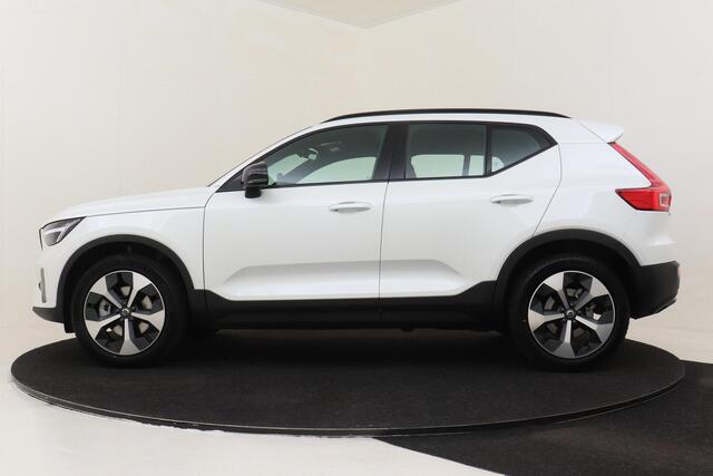 Volvo XC40 B4 (M-HYBRID) PLUS DARK -CAMERA|ADAP.CRUISE|VERW.VOORRUIT|TREKHAAK|HARMAN/KARDON