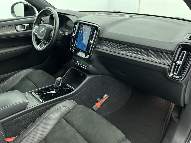 Volvo XC40 Recharge P8 AWD R-Design Navigatie | Camera | Pano-dak | Trekhaak wegklapbaar