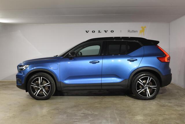 Volvo XC40 T5 262PK Automaat Recharge R-Design / Navigatie / Stuur & Stoelverwarming / Elektrische achterklep / Achteruitrijcamera / Elektr. Trekhaak / Elektrische stoelverst. met geheugen