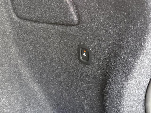 Volvo XC40 2.0 B4 Plus Dark Trekhaak | Camera | NL Auto |