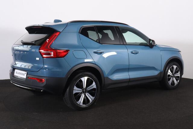 Volvo XC40 T5 Recharge Plus Dark - Panorama/schuifdak - IntelliSafe Assist - Harman/Kardon audio - Parkeercamera achter - Parkeersensoren voor & achter - Elektr. bedienb. voorstoelen met geheugen links - Draadloze tel. lader - Extra getint glas - 19' LMV