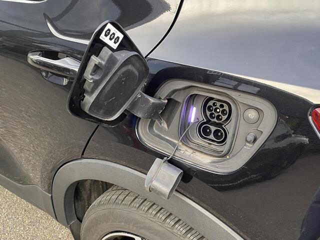 Volvo XC40 Recharge P8 AWD R-Design 1e eigenaar | Origineel NL auto | Pano | Harman Kardon | 360° Camera | Elec. trekhaak | Rijklaar met 12 mnd BOVAG | BTW verrekenbaar