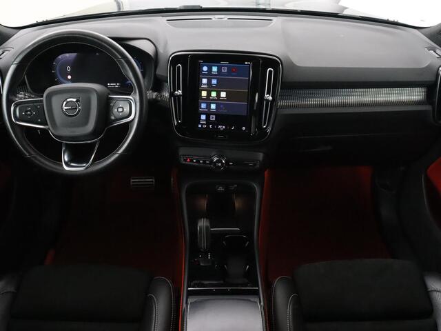 Volvo XC40 Recharge P8 AWD R Design | Trekhaak | Stoel & stuurverwarming | Camera | Carplay | Leder/Alcantara | Adaptive cruise | Keyless | Full LED | 19'' lichtmetalen velgen