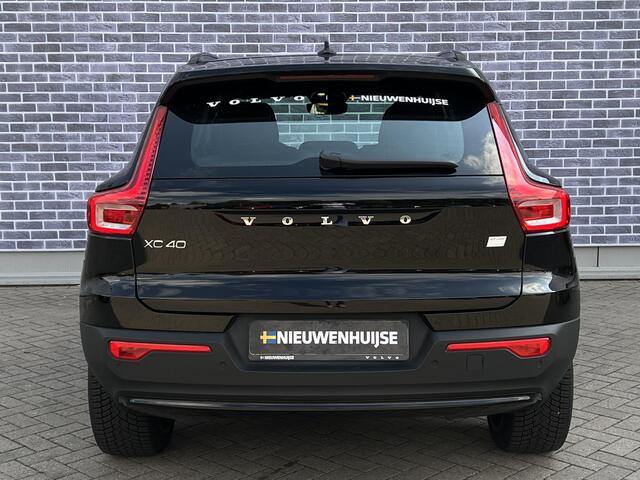 Volvo XC40 Recharge Plus 70 kWh | Adaptive Cruise Control | Dodehoek Detectie | Stoel en Stuurverwarming | 20" | Nubuck Bekleding |