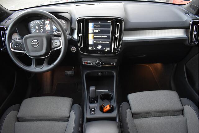 Volvo XC40 1.5 T4 Recharge Inscription Expression Comfortstoelen, Trekhaak, Camera, Carplay, Stoel/stuurverwarming, Elek. achterklep