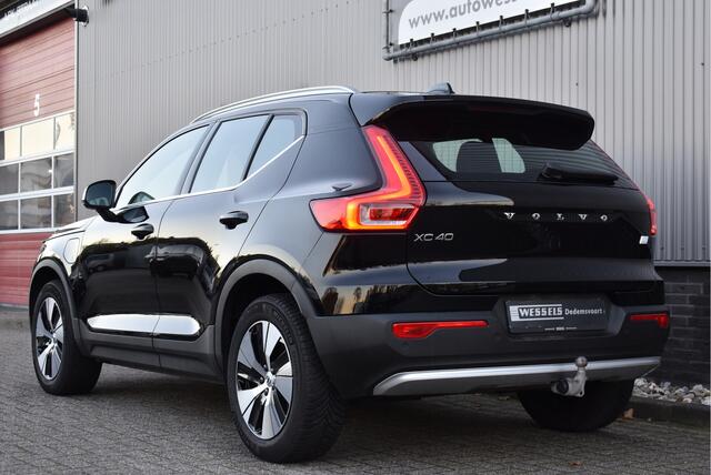 Volvo XC40 1.5 T4 Plug-in hybrid Core Bright Adaptive cruise, Wegkl. trekhaak, Camera, Stoel/stuurverwarming