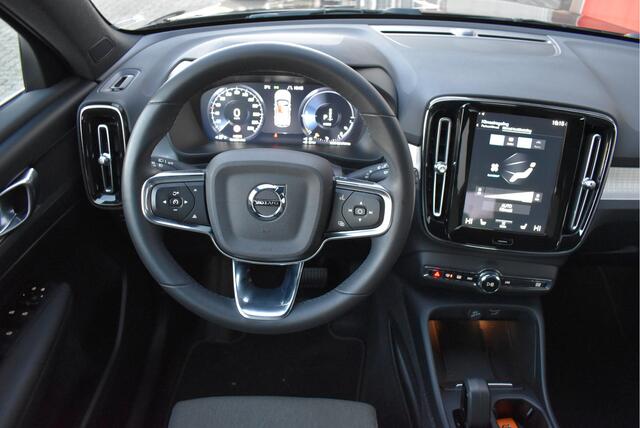 Volvo XC40 1.5 T4 Plug-in hybrid Core Bright Adaptive cruise, Wegkl. trekhaak, Camera, Stoel/stuurverwarming