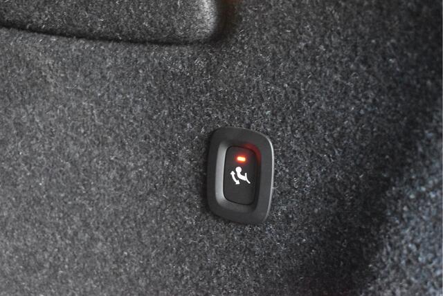 Volvo XC40 1.5 T4 Plug-in hybrid Core Bright Adaptive cruise, Wegkl. trekhaak, Camera, Stoel/stuurverwarming