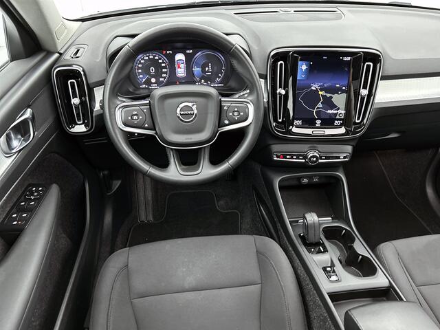 Volvo XC40 T4 Recharge R-Design Expression / Panoramadak / Navigatie / Xenon / Pdc. / Airco-ecc./ Radio multimedia / Apk 10-2026