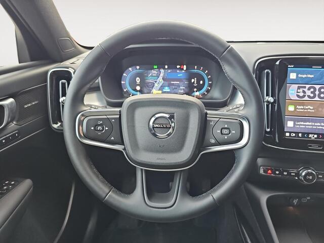 Volvo XC40 2.0 B4 Plus Dark | Trekhaak | Keyless Entry | Stoelverwarming | Adaptive Cruise Control |