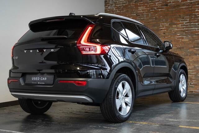 Volvo XC40 T2 Momentum | Blond Lederen Bekleding | Dealeronderhouden | High Performance Audio | Volvo on Call | Privacy Glass | Stoelverwarming |