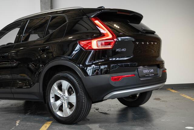 Volvo XC40 T2 Momentum | Blond Lederen Bekleding | Dealeronderhouden | High Performance Audio | Volvo on Call | Privacy Glass | Stoelverwarming |