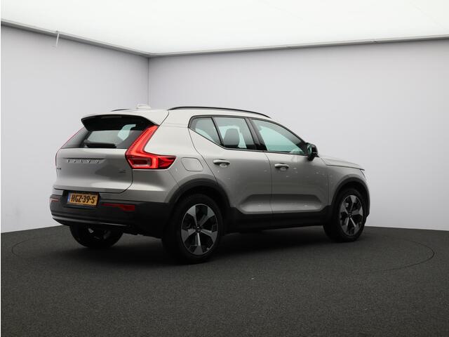 Volvo XC40 2.0 B4 Plus Dark / Trekhaak / Elektr. bed. stoelen / Harman Kardon / Stoel+stuurverwarming