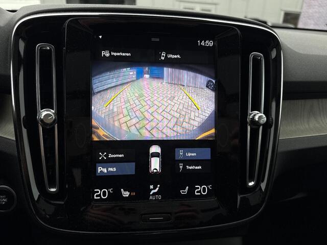 Volvo XC40 1.5 T3 Inscription | Trekhaak | Panoramisch Schuif-/kanteldak | Memory | Camera | Parkeersensoren | Leer | Stoelverwarming |