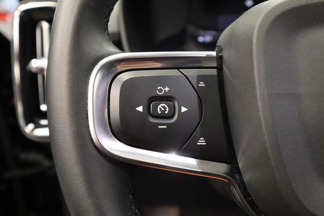 Volvo XC40 Single Motor Extended Range Plus 82 kWh ACC 20'' PDC Keyless Entry/Go