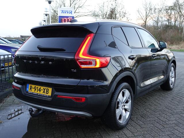 Volvo XC40 2.0 T4 Momentum TREKH. | NAVI | LMV | CRUISE | PDC