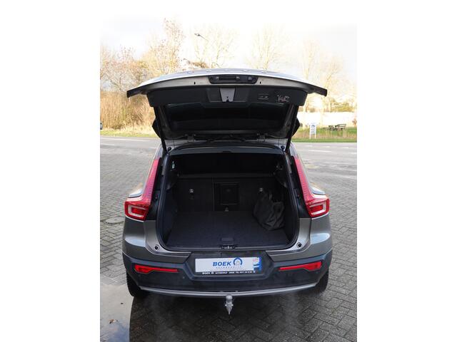Volvo XC40 1.5 T4 Recharge Inscription Expr. TREKH. | CAMERA + PDC | WINTERPACK | LMV
