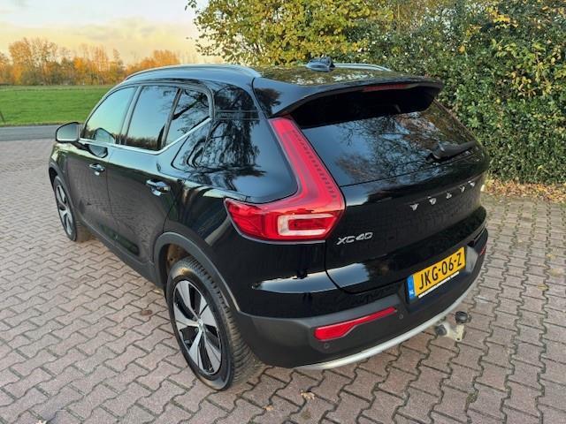 Volvo XC40 1.5 T4 RECHARGE BUSINESS PRO THAAK/NAV/LED