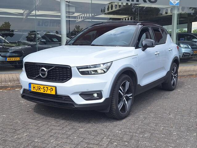 Volvo XC40 1.5 T4 Recharge R-Design | Trekhaak 1800kg | Pano | Leder Alcantara | Two Tone | (occasion)