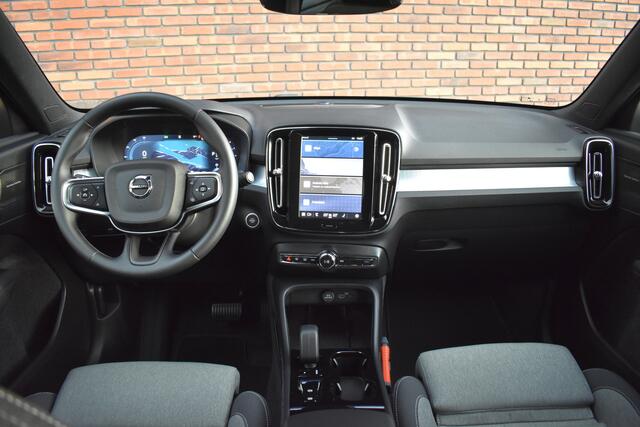 Volvo XC40 B4 211PK Automaat Plus Dark | Trekhaak |