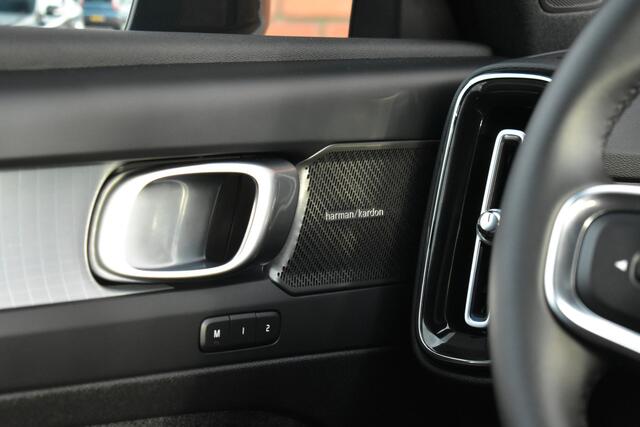 Volvo XC40 B4 211PK Automaat Plus Dark | Trekhaak |