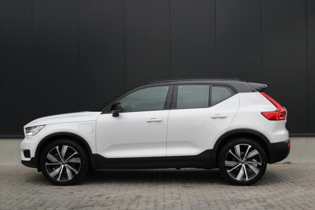Volvo XC40 1.5 T5 Recharge R-Design - Trekhaak wegklapbaar - Pano - Stoel/Stuurverwarming - H&K - Pilot Assist - 360 Camera - Rijklaar
