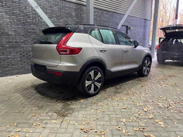 Volvo XC40 Recharge Core | Stoel+Stuurverwarming | Camera | 19 Inch
