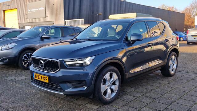 Volvo XC40 1.5 T2 Momentum Business