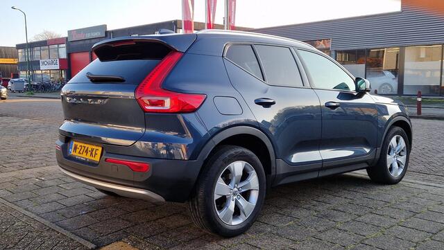Volvo XC40 1.5 T2 Momentum Business