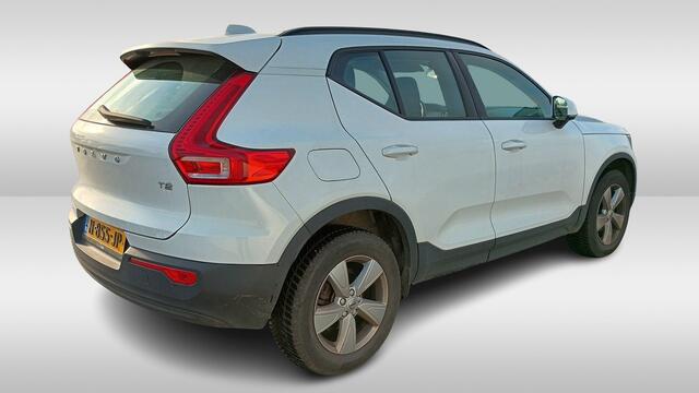 Volvo XC40 1.5 T2 Momentum Core (130 PK) 1e-Eig. & Dealer-Onderh. BOVAG-Garantie. NL-Auto.