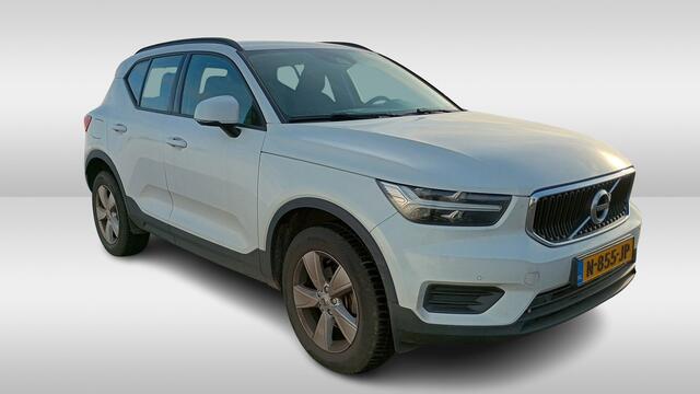 Volvo XC40 1.5 T2 Momentum Core (130 PK) 1e-Eig. & Dealer-Onderh. BOVAG-Garantie. NL-Auto.