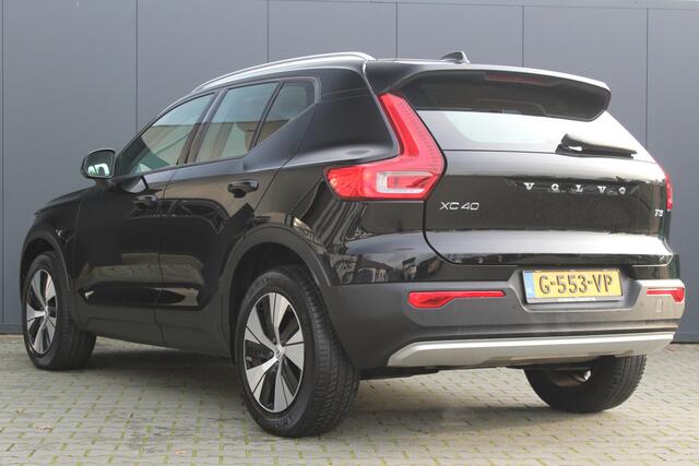 Volvo XC40 1.5 T3 R-Design 164PK | Incl. 12 maanden garantie | LED | Parkeersensoren | Elektr. kofferklep | Apple Carplay | Climate control | Verkeersbord detectie | Lane assist | Cruise control | Navigatie | Luxe lederen bekleding |