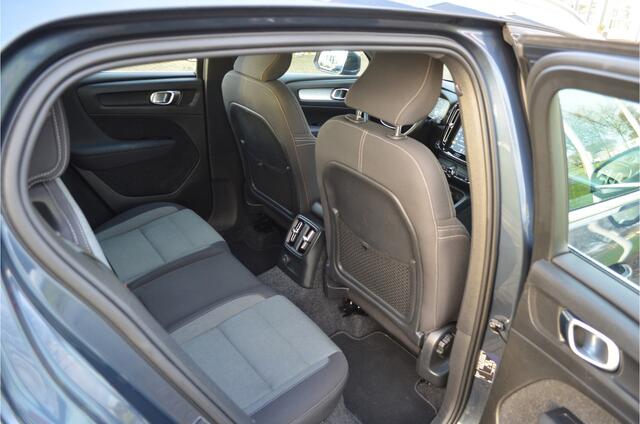 Volvo XC40 1.5 T4 Recharge Inscription Adap.Cruise | Standverwarming | 1800kg trekgewicht!