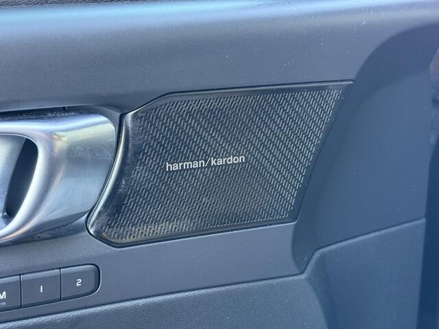 Volvo XC40 Recharge P8 AWD R-Design