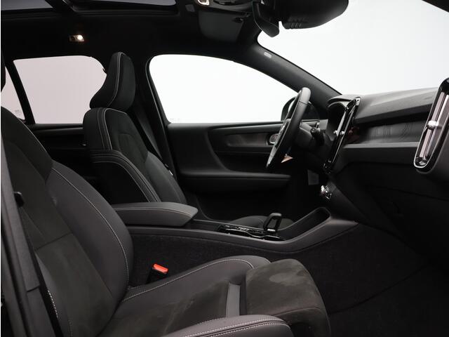 Volvo XC40 T4 Plug-in hybrid Ultimate Dark / Pan. dak / Trekhaak / Stoel+stuurverwarming / Harman Kardon / Elektr. bed. stoelen
