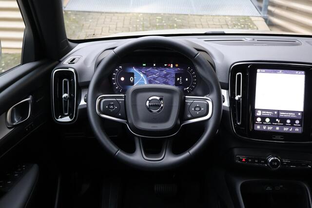 Volvo XC40 B4 Plus Dark | Trekhaak elektr. | Harman Kardon