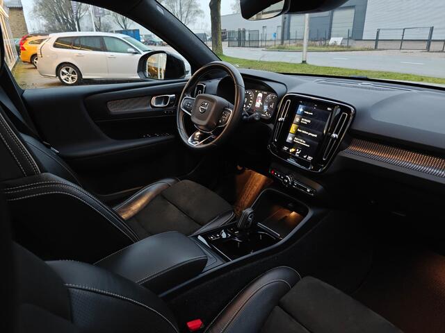 Volvo XC40 T4 R-Design | Rijklaarprijs | Pano dak | Intelli Safe |