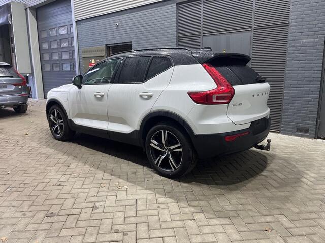 Volvo XC40 T4 Recharge R-Design | ACC | Trekhaak | BLIS | harman/kardon | Stoel+Stuurverwarming | Apple Carplay