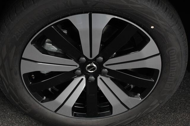 Volvo XC40 1.5 T5 Plug-in hybrid Ultimate Dark | Electrisch Glazen Panorama dak | Navigatie | Dab | Led | Adaptive Cruise Control | Camera | Parkeer sensoren