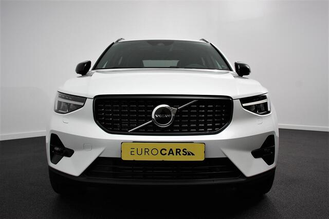 Volvo XC40 1.5 T5 Plug-in hybrid Ultimate Dark | Electrisch Glazen Panorama dak | Navigatie | Dab | Led | Adaptive Cruise Control | Camera | Parkeer sensoren