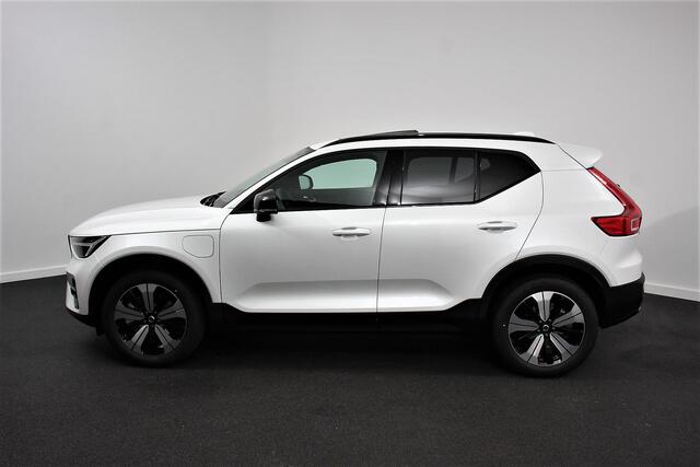 Volvo XC40 1.5 T5 Plug-in hybrid Ultimate Dark | Electrisch Glazen Panorama dak | Navigatie | Dab | Led | Adaptive Cruise Control | Camera | Parkeer sensoren